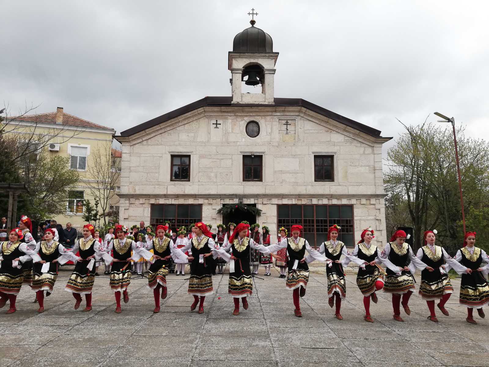 КАВАРНА, ЦВЕТНИЦА